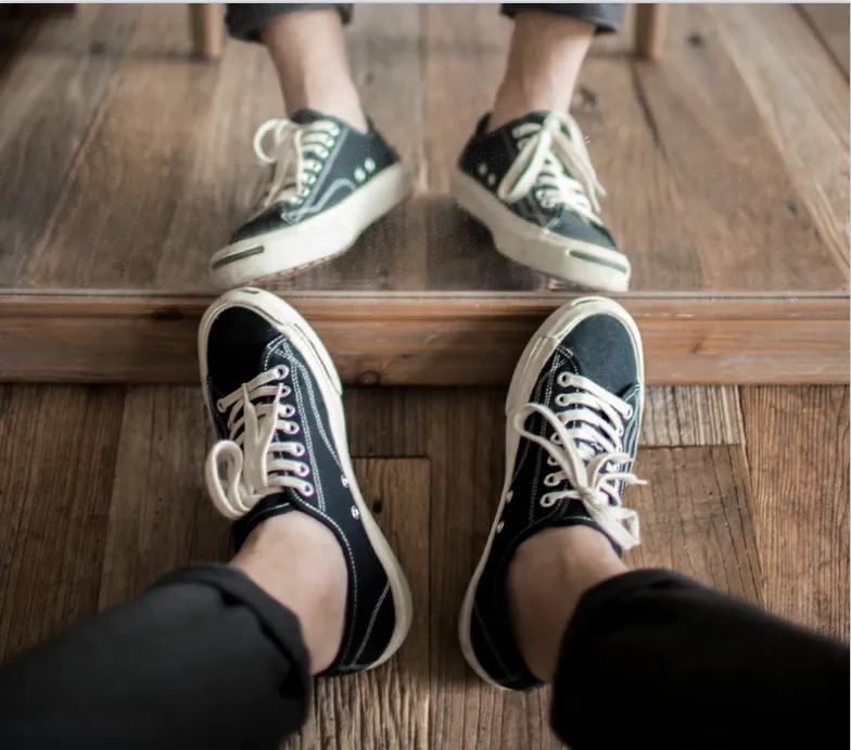 Classical smiley face sneakers