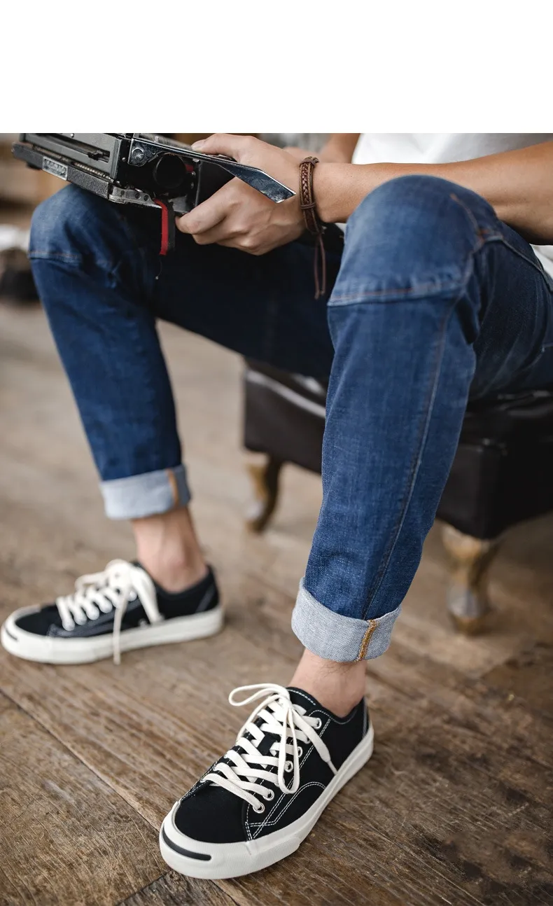Classical smiley face sneakers