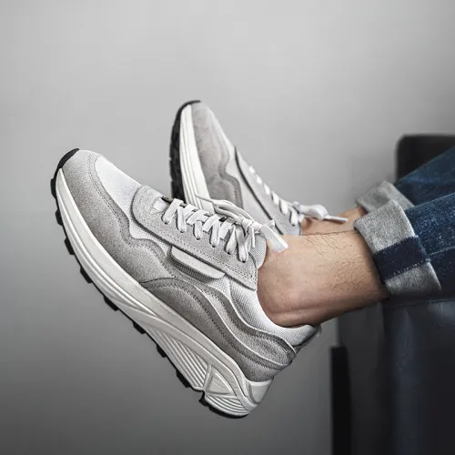 New jogging shoes for men