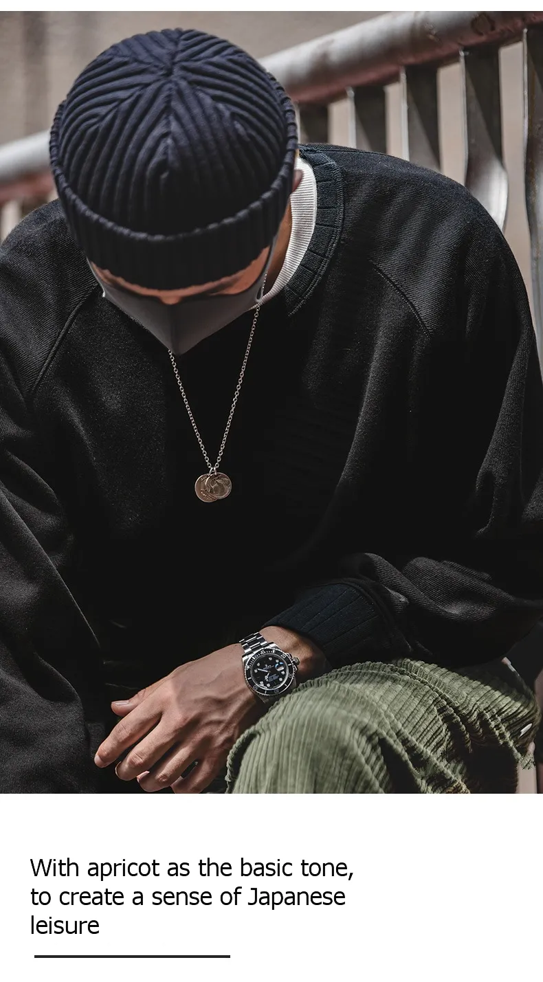 Hoodie with round neck and long sleeves