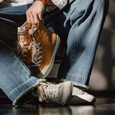 high top vulcanized shoes