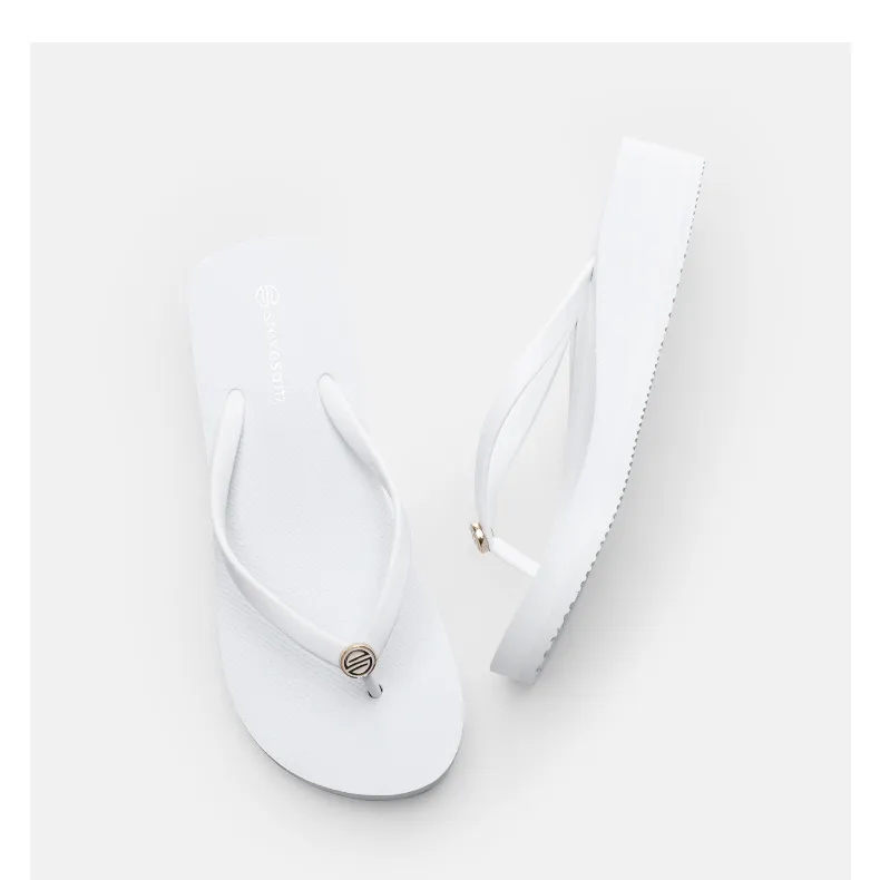 Lady fashion flip-flops