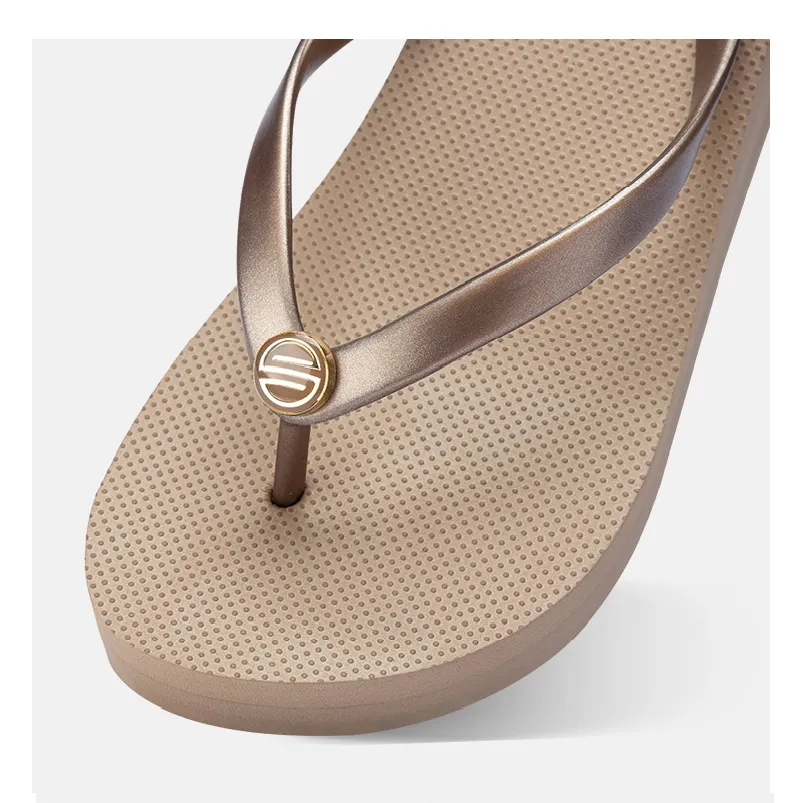 Lady fashion flip-flops