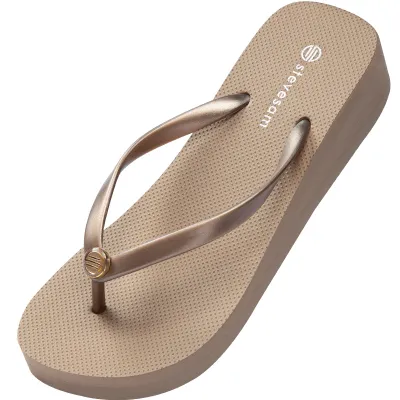 Lady fashion flip-flops