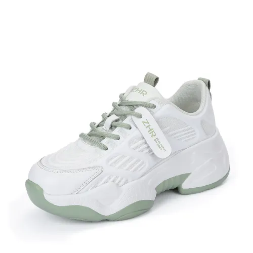 soft sole woman casual shoes