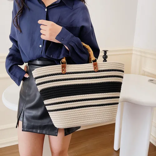 knitted woman hangbag