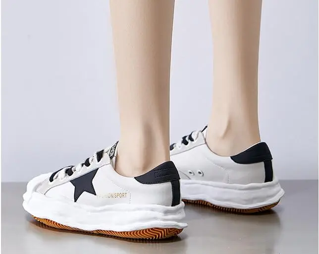 Sports dissolving shoes Sports dissolving shoes