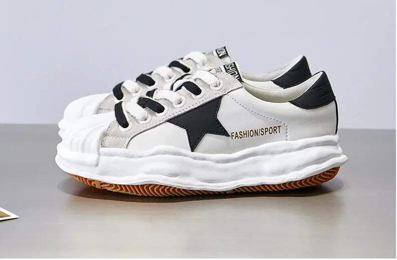 Sports dissolving shoes Sports dissolving shoes