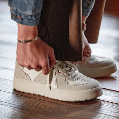 good quality sneaker