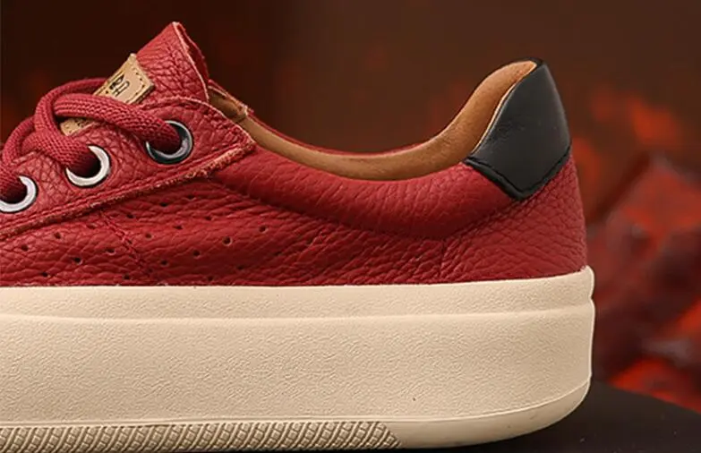 Elegant and comfortable casual shoes for women