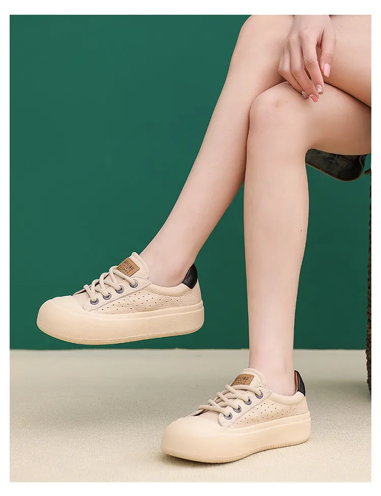 Elegant and comfortable casual shoes for women