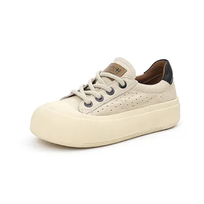 Elegant and comfortable casual shoes for women