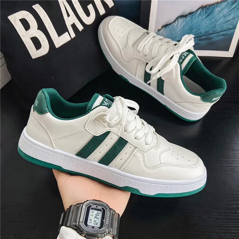 classical men skateboard shoes