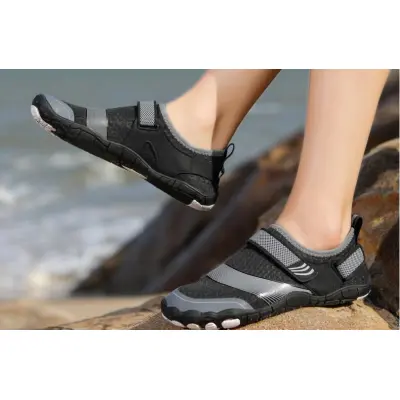 outdoor hiking shoes