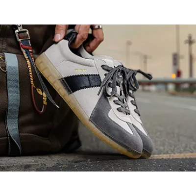 new men low top sneakers