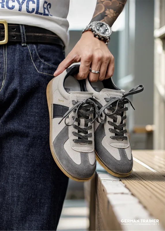 new men low top sneakers