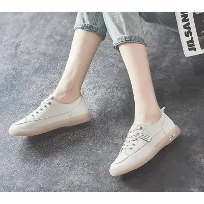woman jelly outsole skate shoes