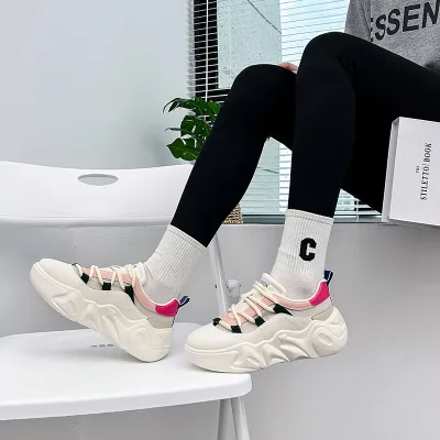 woman platform casual shoes