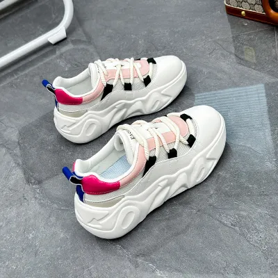 woman platform casual shoes