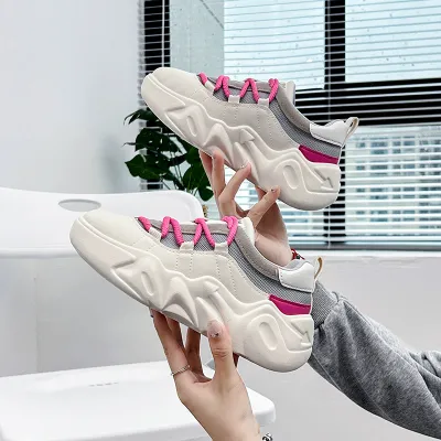 woman platform casual shoes