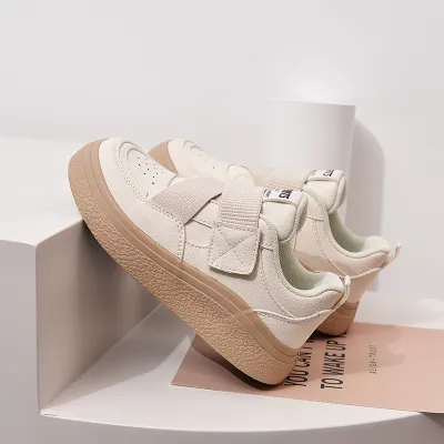 Children's skateboard shoes