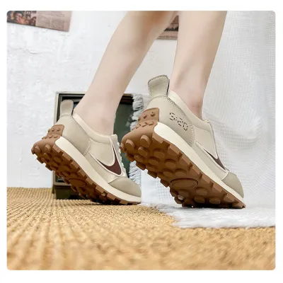 woman sport casual shoes