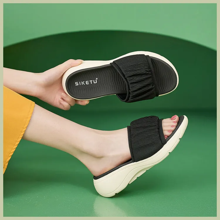 comfortable woman sandal slipper