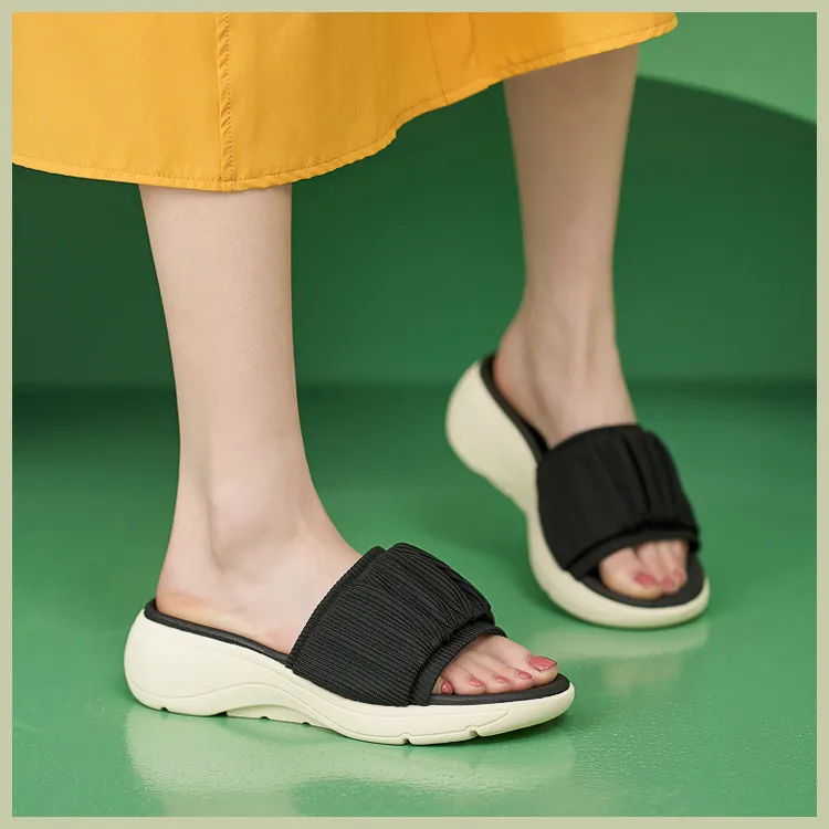 comfortable woman sandal slipper