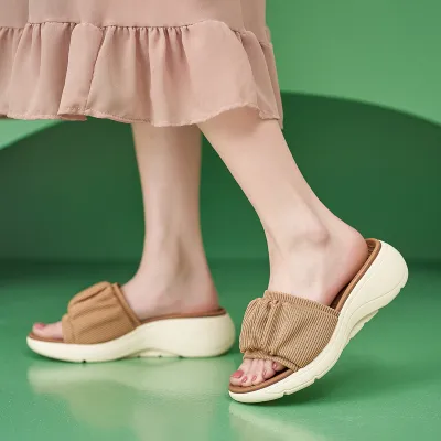 comfortable woman sandal slipper