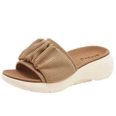 comfortable woman sandal slipper