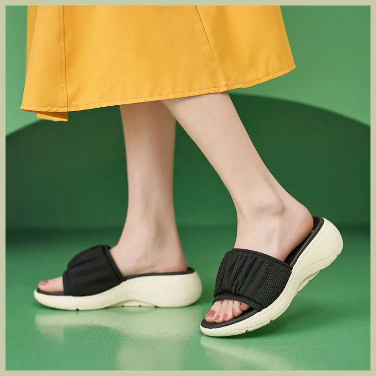 comfortable woman sandal slipper