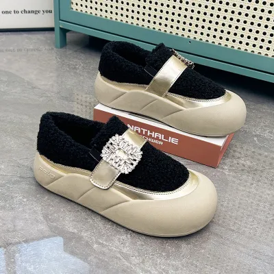 woman winter casual shoes