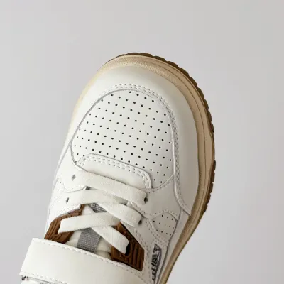 Children good quality sneaker