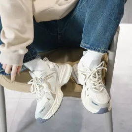 OEM woman sport shoes